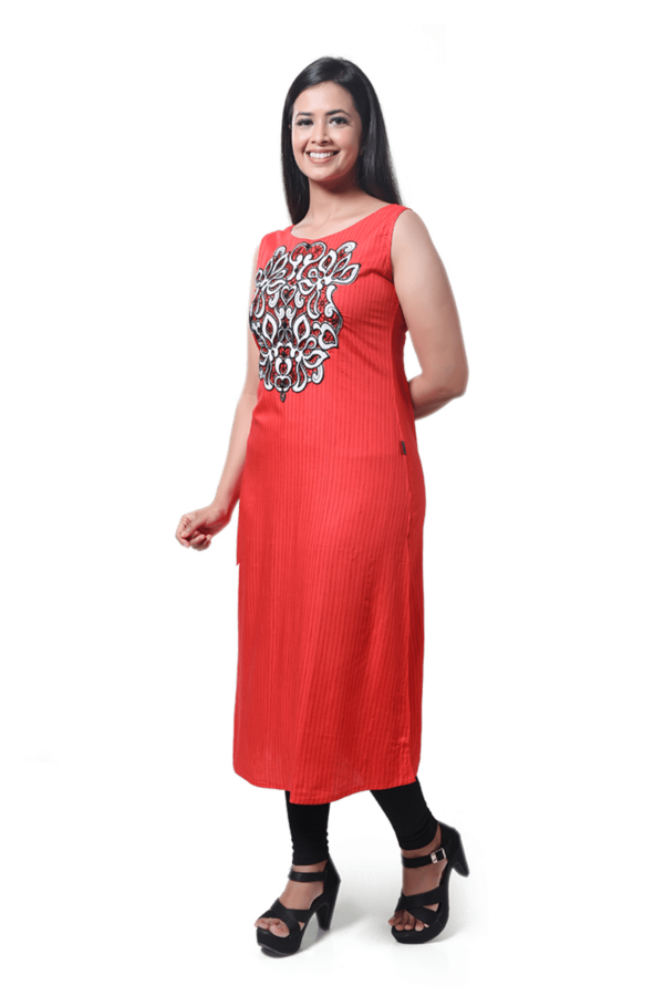 Red Floral Printed Solid Kurti - Image 4